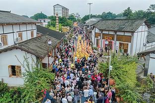 鲍威尔谈落选三分大赛：不太清楚标准是什么 我只能享受假期了